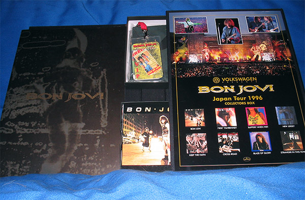 Bon Jovi inside box, Bon Jovi - Box 1